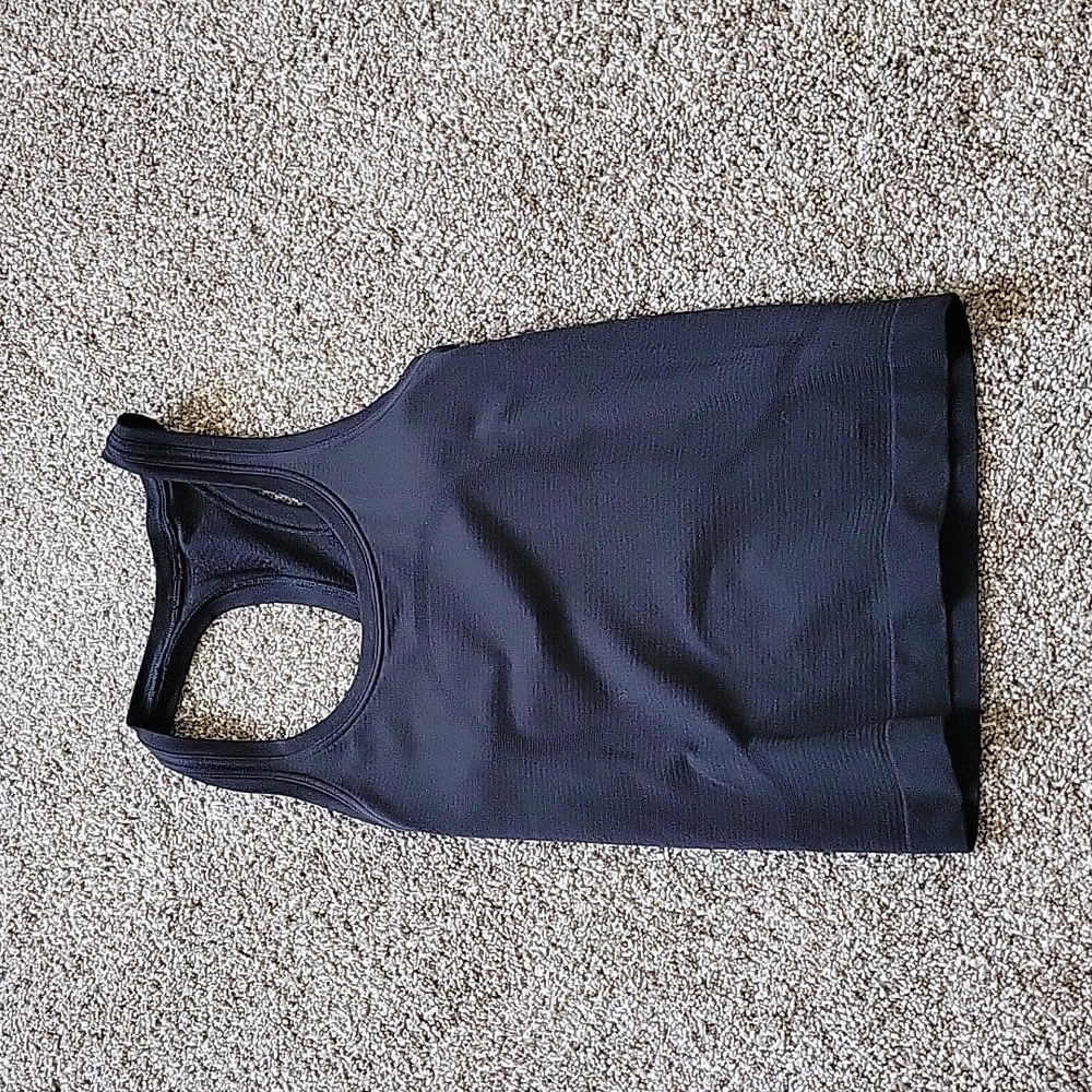 Lululemon size 0 black racerbacl tank